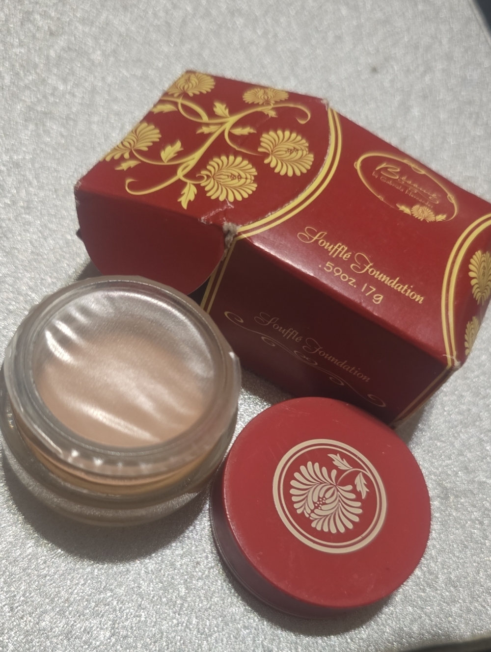 🧚‍♀️GOLDEN BEIGE Besame Cosmetics VERY RARE Souffle Foundation NWT - Picture 4 of 6